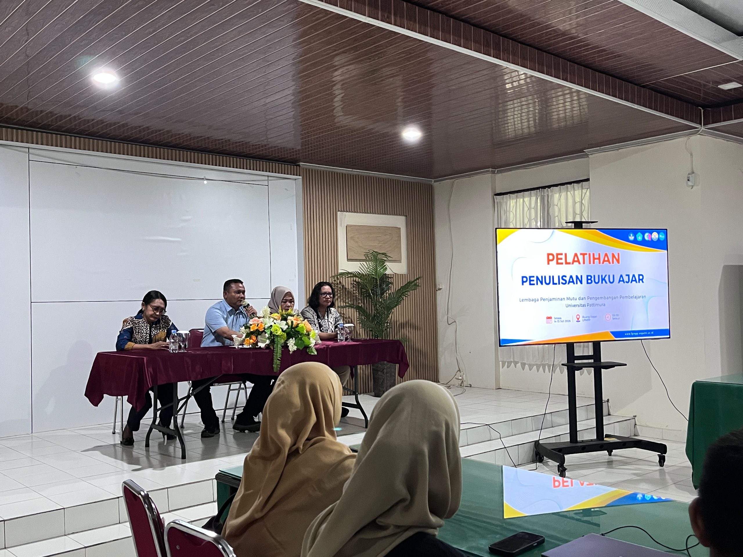 LPMPP Universitas Pattimura Gelar Pelatihan Penulisan Buku Ajar untuk Meningkatkan Mutu Pembelajaran
